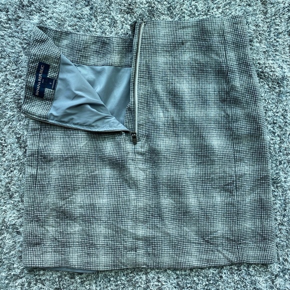 Banana Republic Plaid Skirt - Picture 5 of 5